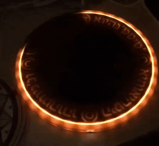Magic Wireless Fast Charger – Compact Pad Design