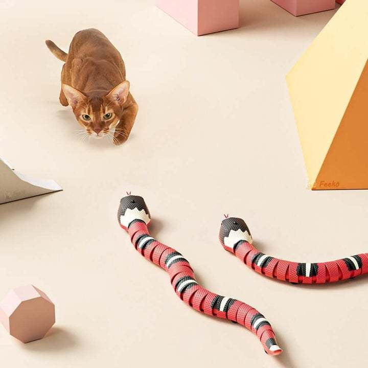 Interactive Snake Cat Toy – Realistic Smart Sensing Pet Toy